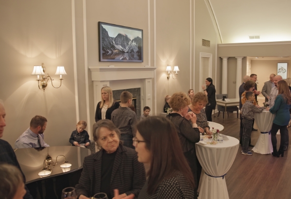 How a Funeral Reception Helps Loved Ones Heal